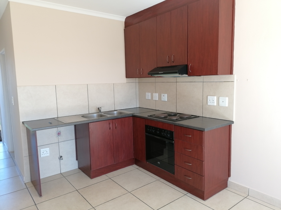 To Let 2 Bedroom Property for Rent in Buh Rein Estate Western Cape